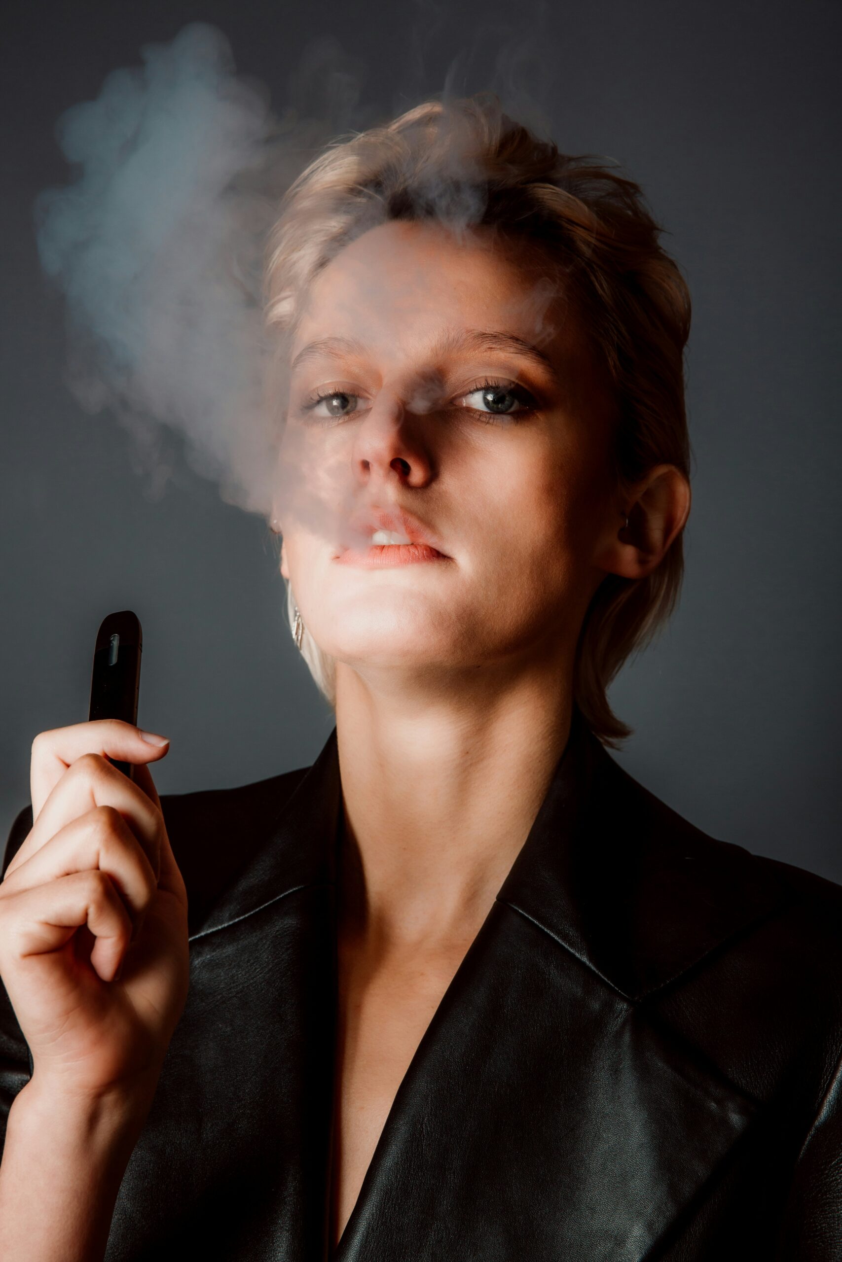 Read more about the article Can Vaping or Smoking Cause Constant Coughing?