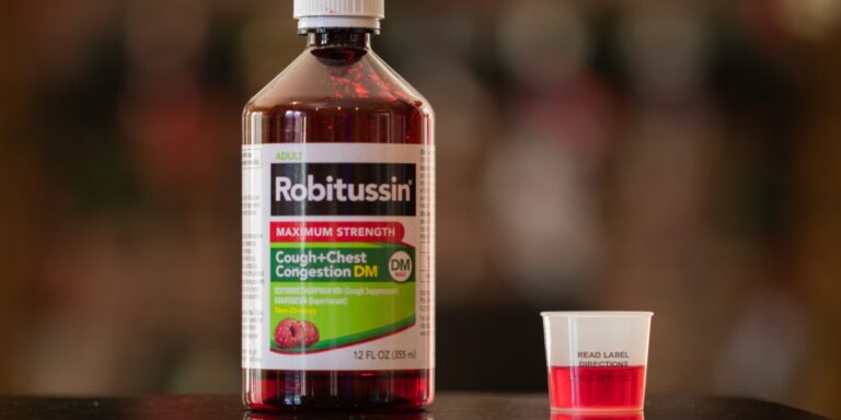 Read more about the article Are there psychotropic cross-effects between DXM and SSRIs beyond serotonin syndrome risk?