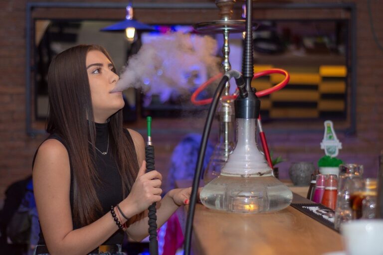 Read more about the article Shisha bars in Belgium have regulatory compliance issues: >80% of inspected bars violated smoking‑room or tobacco product rules.