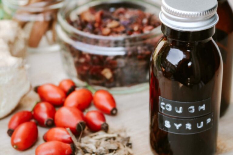 Read more about the article 🔥 7 Powerful Herbal Cough Syrups for Smokers: Soothe Your Throat Naturally