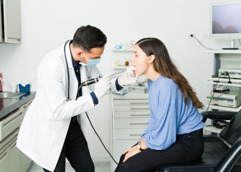 Read more about the article Strep Throat Testing Explained (Complete Guide for Accurate Diagnosis)